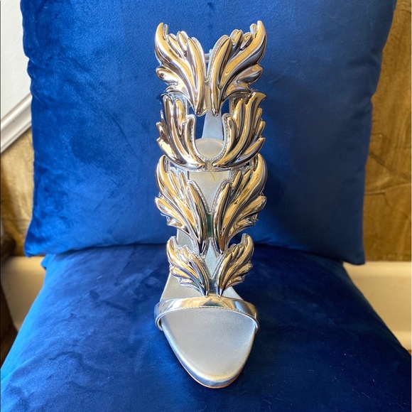 Giuseppe Zanotti-Coline Silver Winged Heels - Picture 2 of 8